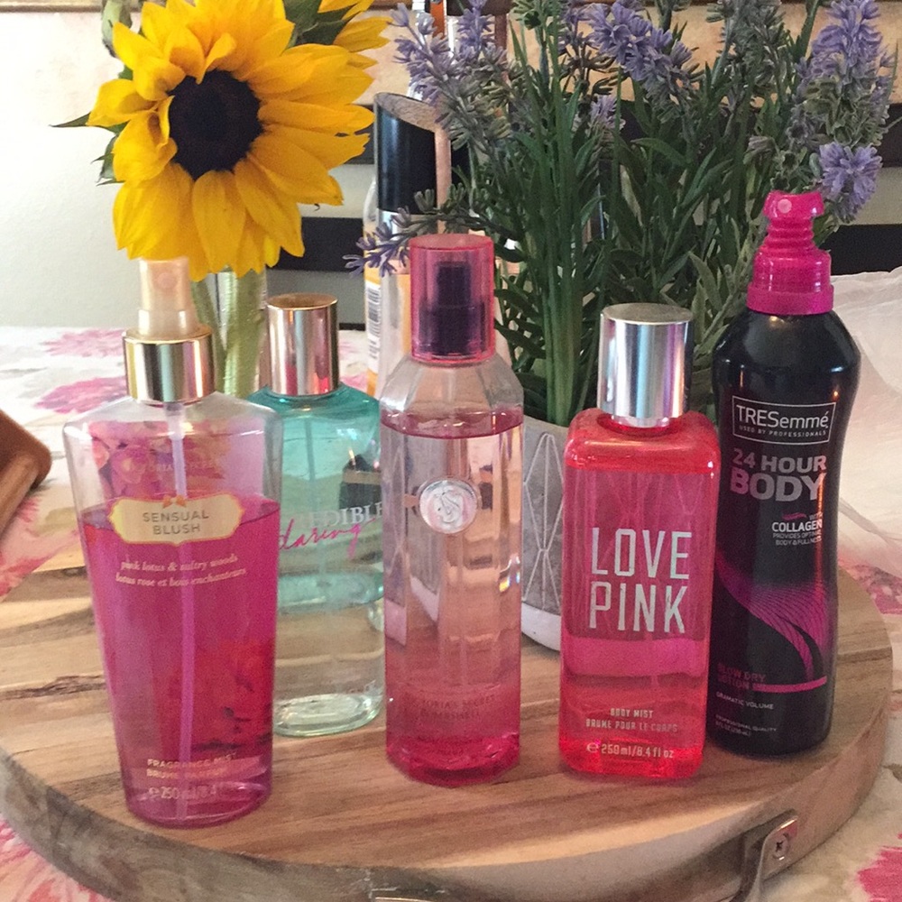 ❌sold❌Pink and Victoria secret sprays